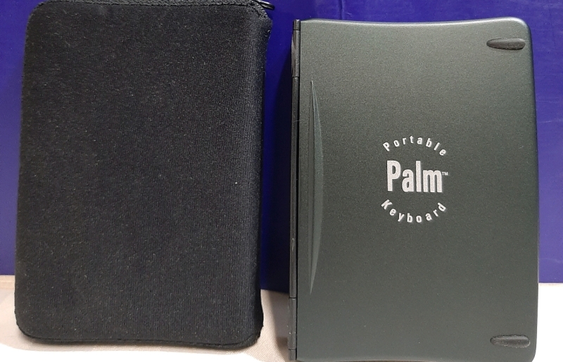 PalmOne Portable Keyboard for Palm m100/m105, III Series, and VII Series Handhelds Retail $90.00