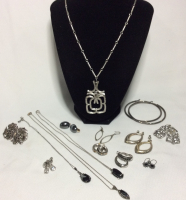 Vintage Silver Tone Jewelry AVON Necklace