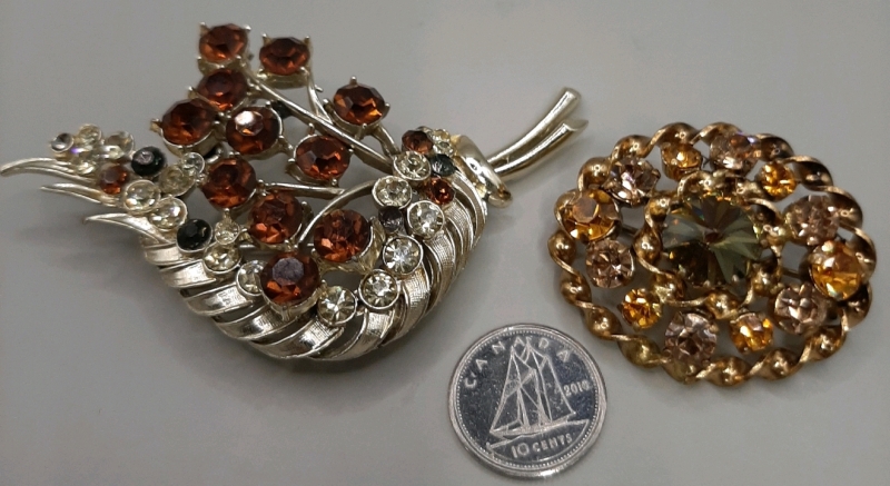 2 Vintage Brooches in Great Condition