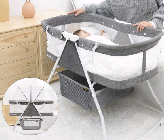 New Besrey 3 In 1 Baby Bassinet, Portable Bedside Sleeper Crib With Storage Basket Model #BR-S514 *Item Retails for 69.99*