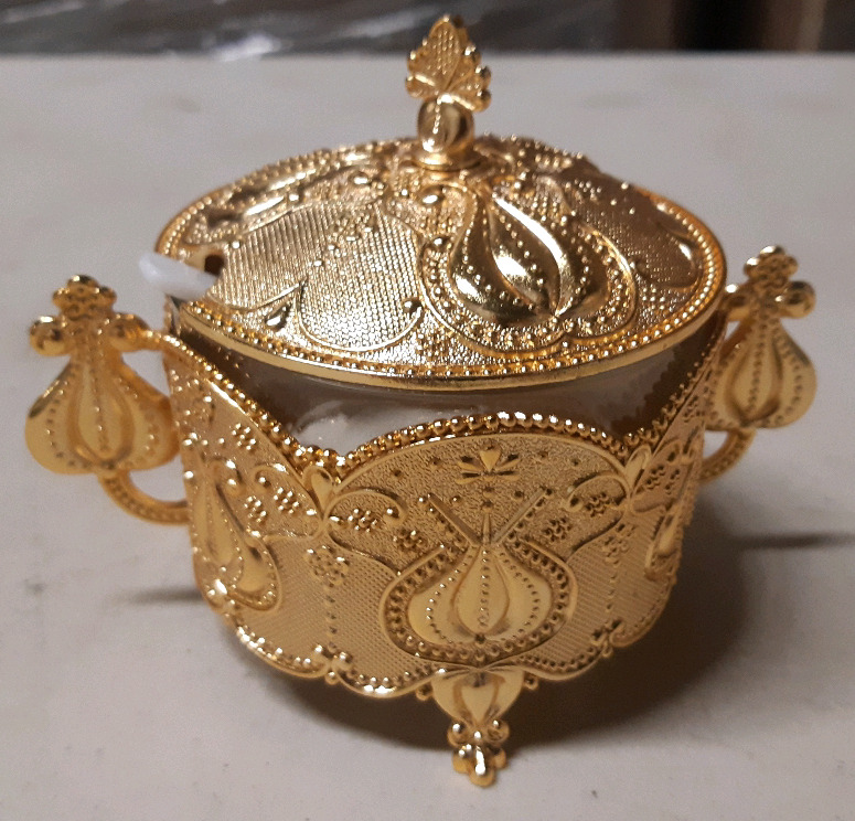 Retro Sugar Bowl with Lid and Spoon ( 3" Tall )