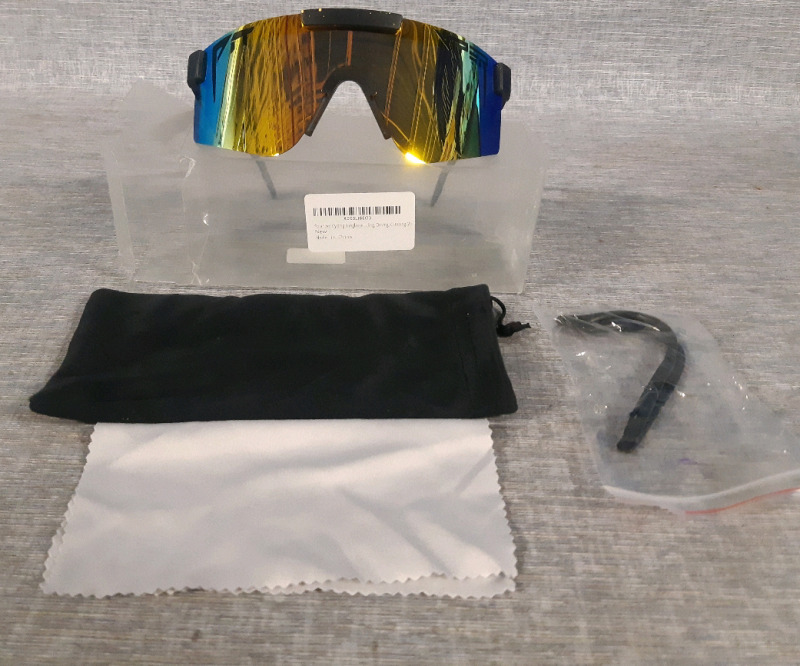 New Pit Vipers Polarized Sunglasses / Windproof Bike Sunglasses With Carry Case, Lens Cleaning Fabric & Replacement Ear Pieces