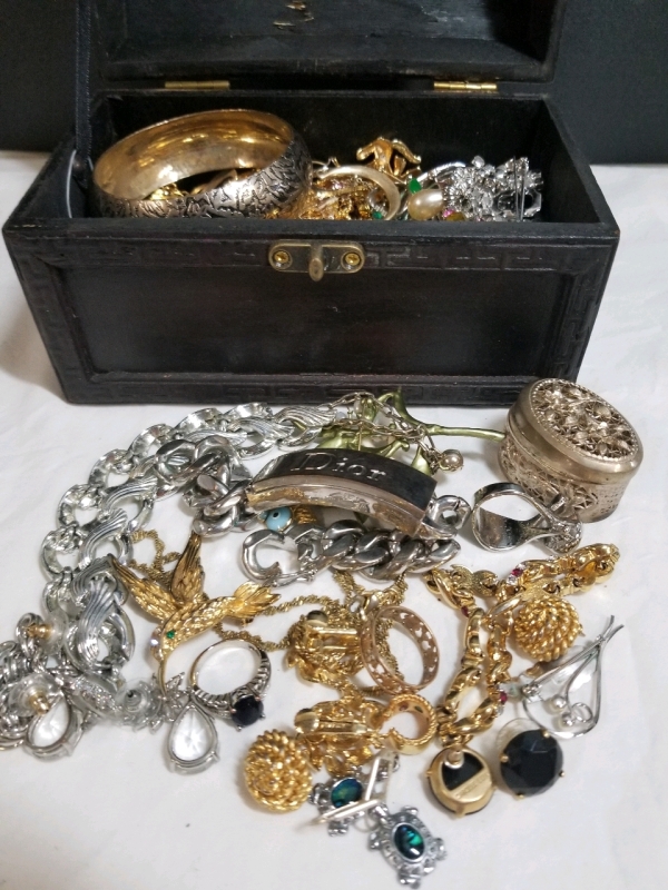 Small treasure chest box full of vintage to modern jewelry
