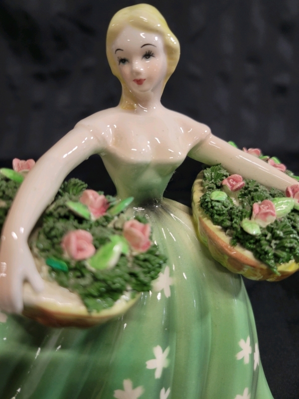 Vintage ESD Lady Bountiful Green Floral Planter 7249 Japan 14x12x16cm