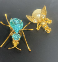 Vintage Trembler Jelly Belly Bug Blue Crystal Faceted Bug