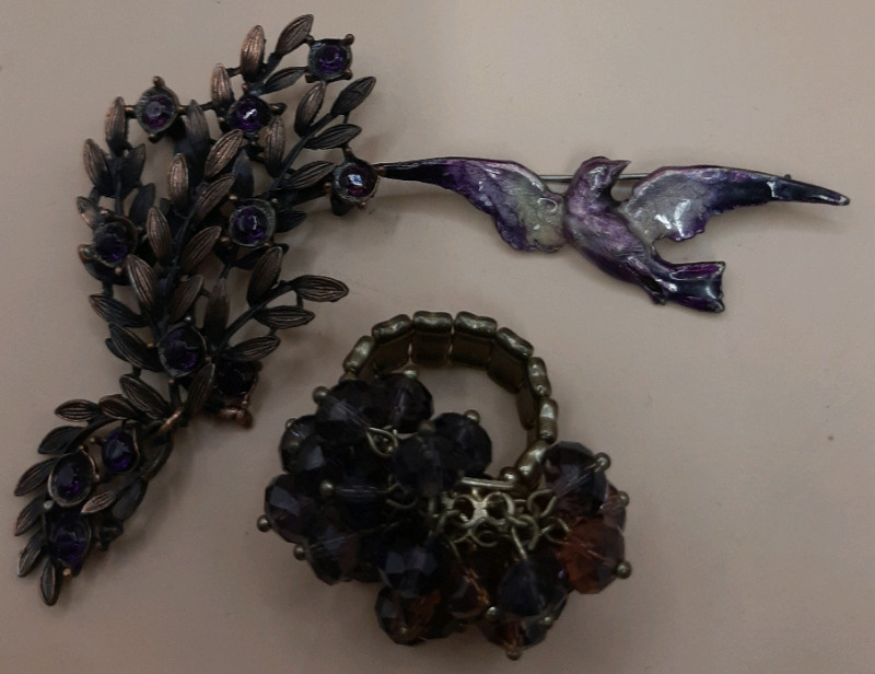 2 Vintage Brooches & a Ring