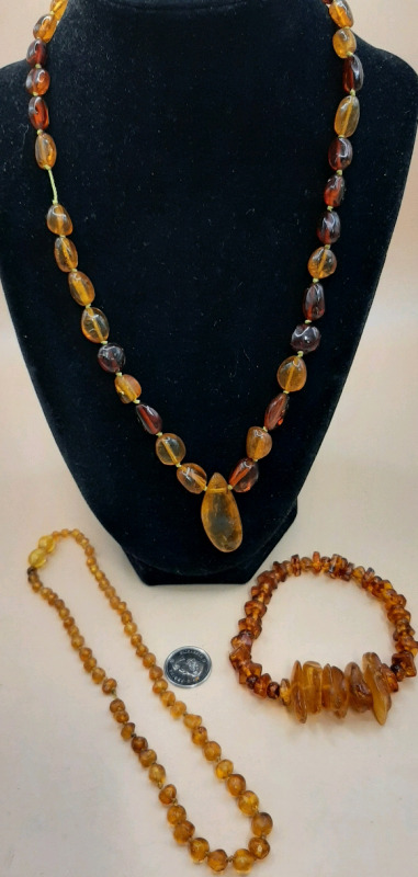 Vintage Baltic Amber Including Necklace Bracelet Choker with Amber Barrel Clasp