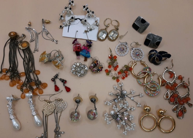20 Pair of Vintage to Modern Earrings
