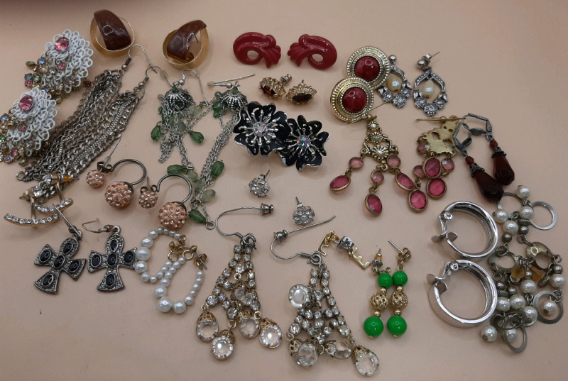 20 Pair of Vintage to Modern Earrings