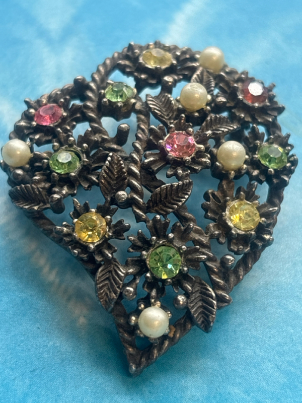 Coro Antique Silver Rhinestone Vintage Beautiful Brooch