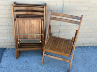 4 Vintage Wooden Folding Chairs 18&rdquo; Seat From Ground 35&rdquo; Tall When Folded