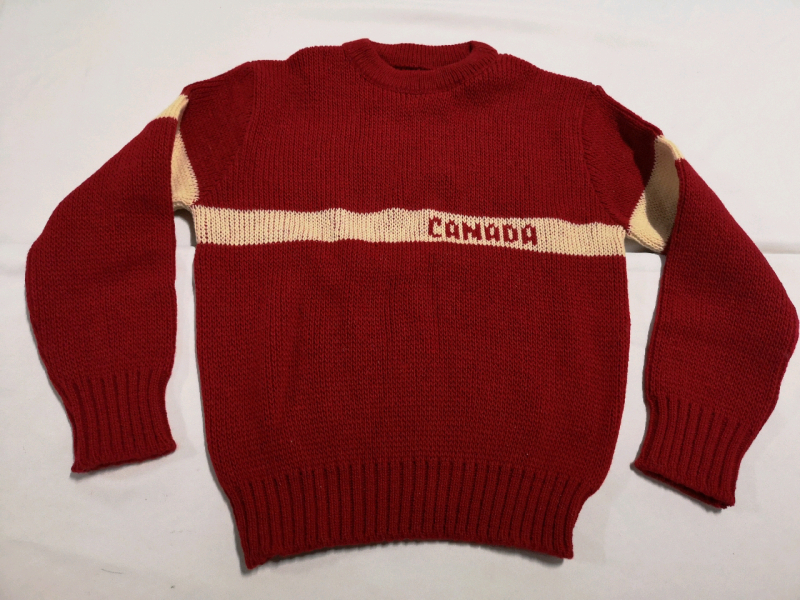 New Vintage Wool Canada Sweater sz Medium by Canknit