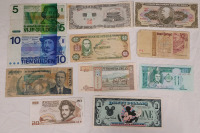 World Currency Bank Notes & 1989 Disney Dollars $1 Note