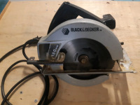 Black and Decker ( 7¼Po) 180mm Corded Circular Saw With Metal Upper Guard * Tested and Working *