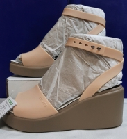 New Crocs Size 8 Ladies Brooklyn Ankle Strap Wedge Retail $84.99