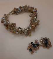 Vintage 16" Beaded and Goldtone Necklace with a Pair of Beaded Clip On Earrings. One of the Earrings need a slight repair