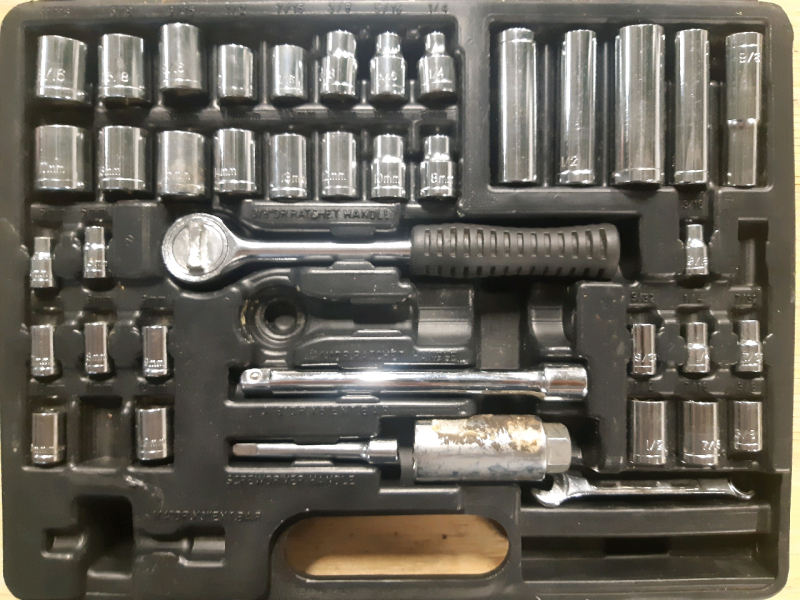 Jobmate Socket set With Extension Bar and Screwdriver Handle * Missing ¼" Extension Bar ¼ Rachet Handle & 11mm Socket* ( Pre Owned )