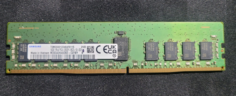 Samsung 16GB Desktop Computer Memory Stick