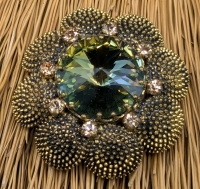 Vintage Gold Tone Brooch with Prominent Faceted Cut Glass Stone | 1.75" Diameter