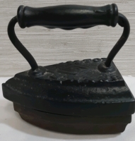 Antique Sad Iron w/ Trivet Marked Milton Ironworks 6"Long X 3.25" Wide