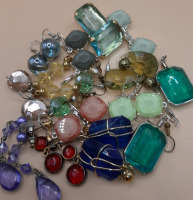 15-20 Pairs of Vintage Earrings