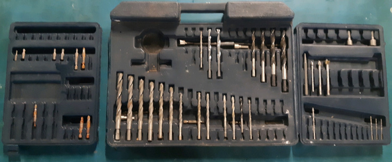 Mastercraft Set of Assorted Drill Bits & Driver Bits * Missing Some Drill and Driver Bits & Case is broken * ( Pre Owned )