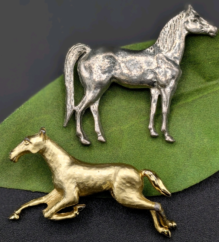 2 Vintage Horse Brooches in Silver and Gold Tones | 1" - 1.5"