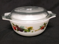 Vintage Pyrex Dish With Lid - 6.5" Diameter & 4" Tall with Lid