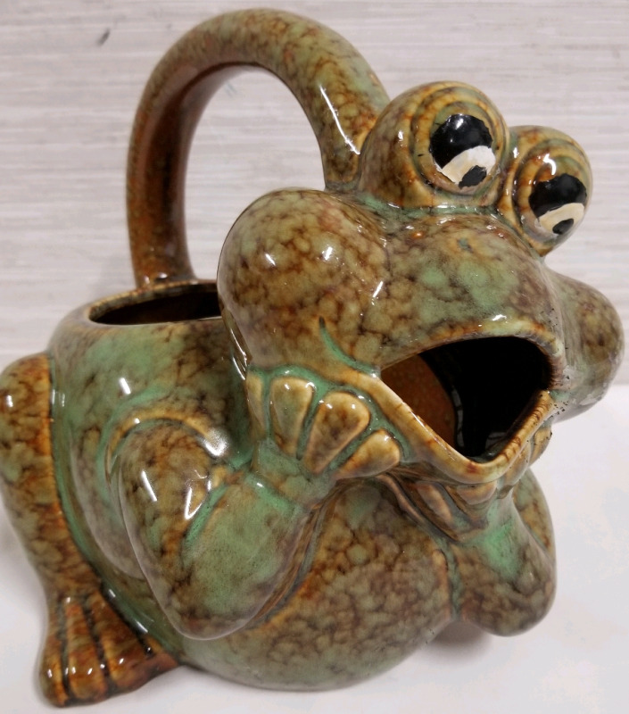 Ceramic Frog Planter / Watering Can