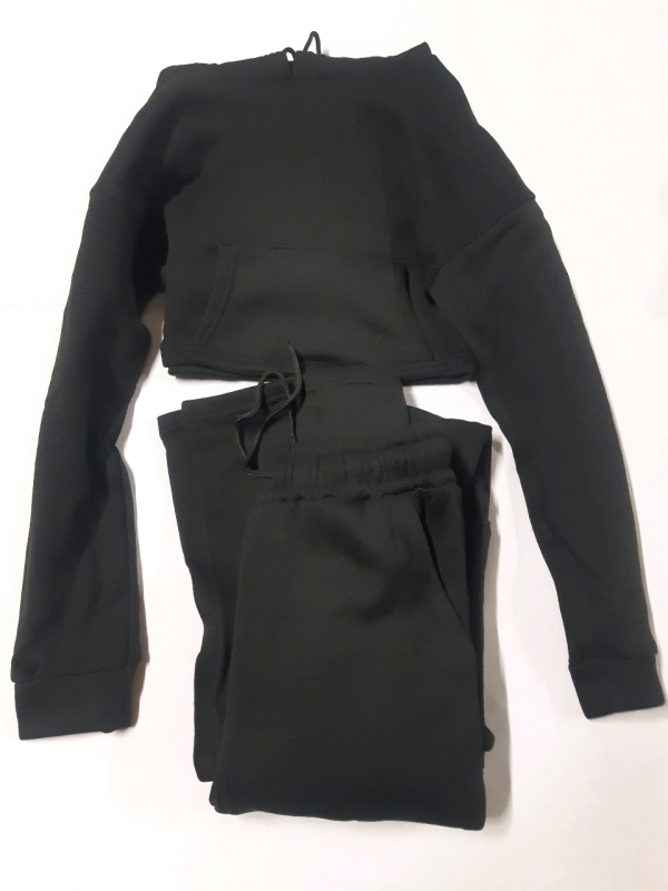 New | Womens Medium Black Cropped Long Sleeve Throw Over Hoodie & Long Bell Bottom Sweat Pants * Brand Unknown ( No Tags ) *