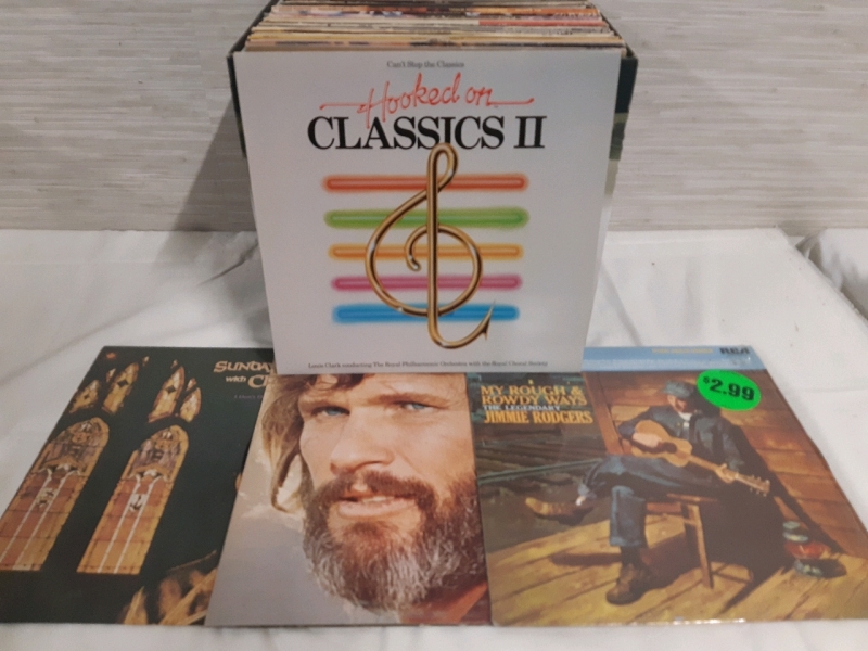 40+ Vintage Country Vinyl Records ( Assorted Artists ) Includes Kenny Roger's