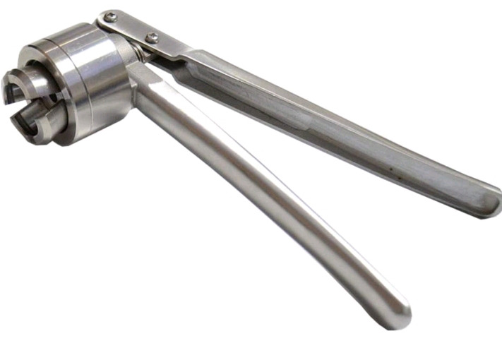 New Metal Hand Held Manual Bottle Capper For 20mm Bottles
