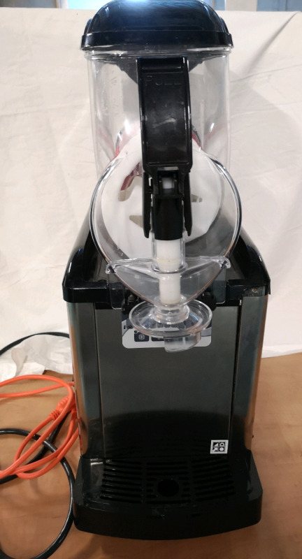 Industrial Slushie Machine - Powers Up