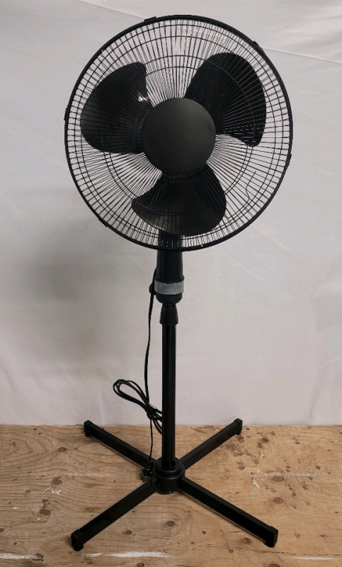 New - MainStays Oscillating Stand Fan , Adjustable Height & 3-Speed Setting