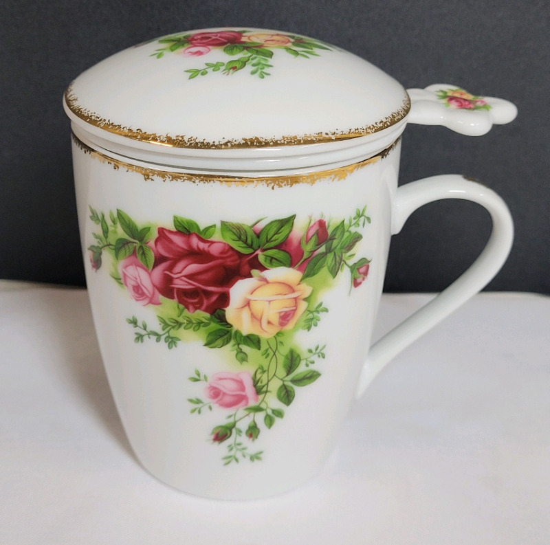 Royal Albert " Old County Rose " Tea Mug & Ceramic Tea Stainer w/Lid . 3pc Set , no chips or cracks