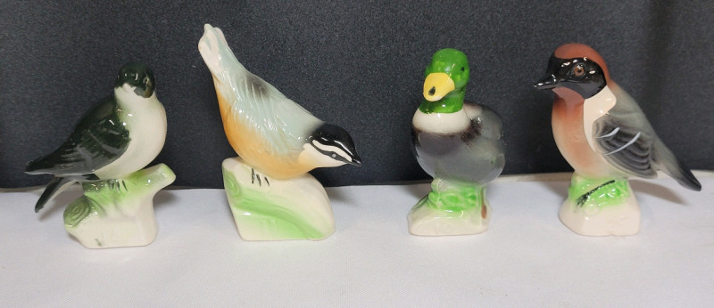 Vintage Tetley Tea Porcelain Birds , Four (4) Birds . One (1) bird has tiny chip on beak & tall