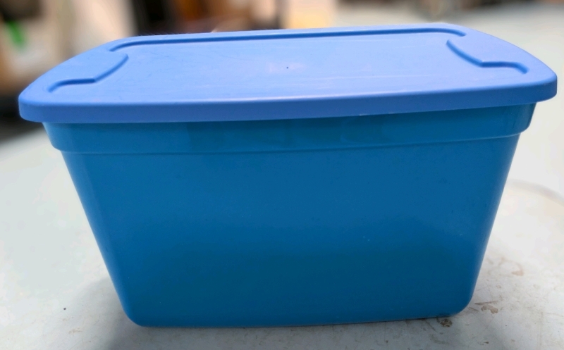 76 Litre Blue Storage Tote with Lid | 15" x 23.5" x 15.5" Tall