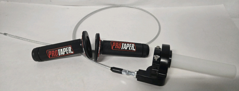 New | Pro Taper Handle Bar Grips & 22mm Plastic Twist Throttle Clamp with Throttle Cable