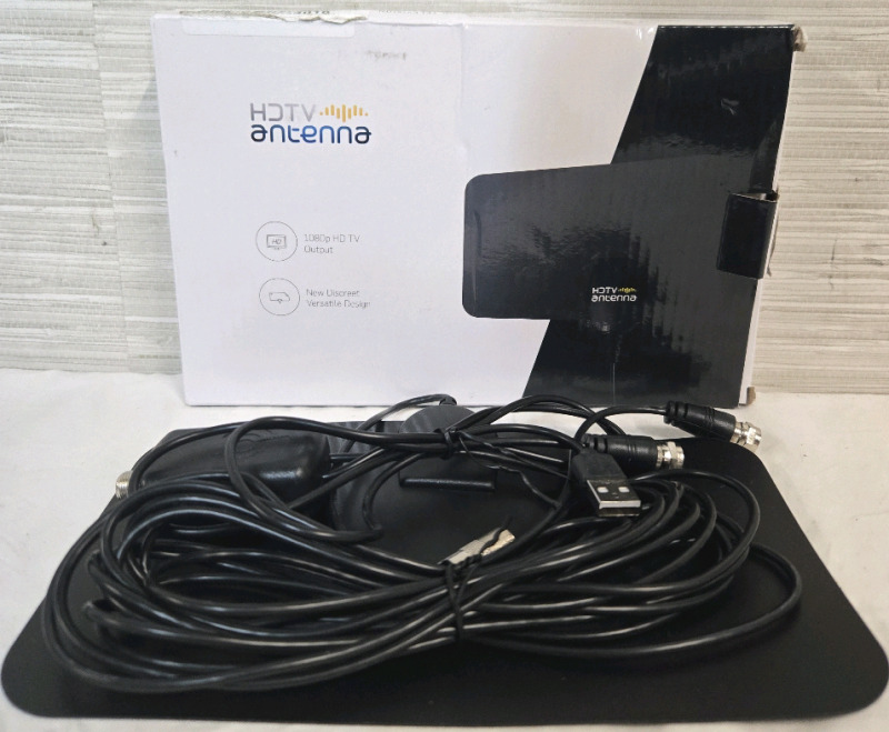 New | HDTV Antenna For Over- The- Air High Definition Television 1080HD TV Output * Untested *