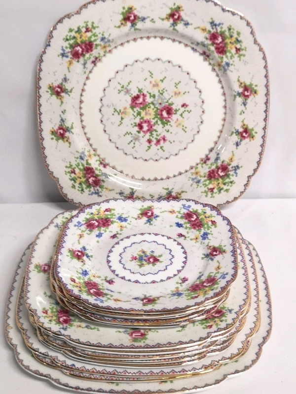 Vintage Royal Albert Petit Point Plates - Made in England