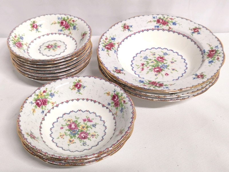 15 Vintage Royal Albert Petit Point Bowls - Made in England