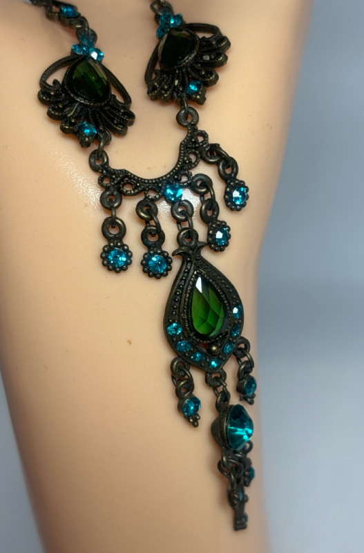 Modern Festoon Teal Rhinestone Necklace Magnificent