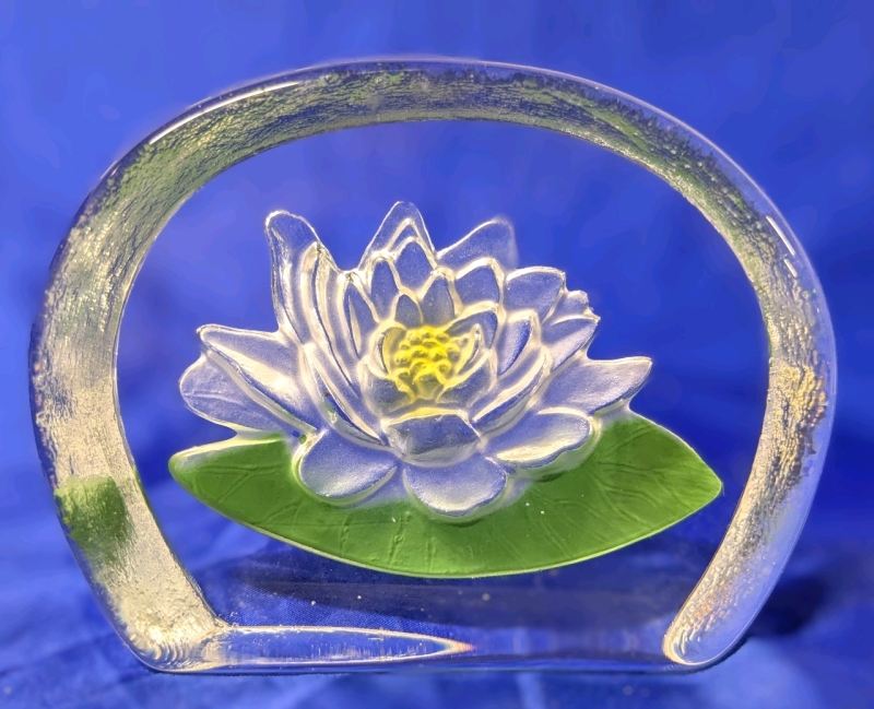 Vintage Unsigned D'Arques France Crystal Reverse Painted Lily Pad & Water Lily Paperweight | 4.6" x 1.2" x 3.3" Tall