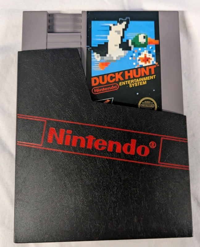 Vintage: Duck Hunt for the Nintendo Entertainment System. Comes with Cartridge Sleeve and Instruction Booklet.