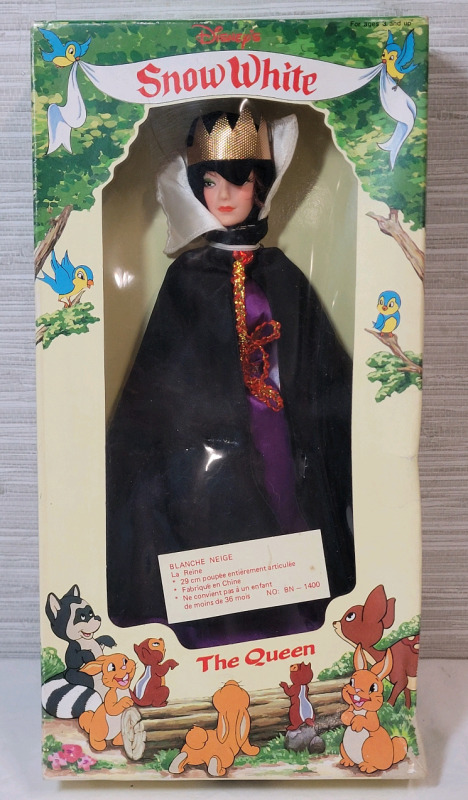 Vintage Disney Snow White and the Seven Dwarfs " THE QUEEN " 11" Doll in Original Box . Never Removed from Box