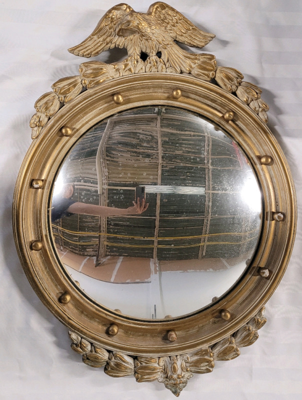 Vintage Convex Mirror with American Federal Eagle in Bronze Guilt Wood . Measures 22.5"×31" .