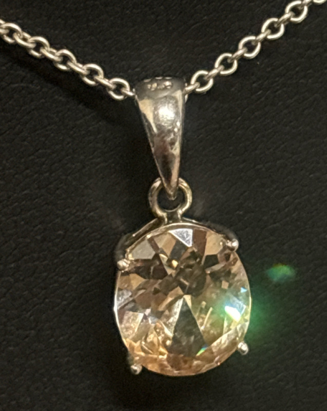 925 Sterling Siver Faceted Stone Pendant on Chain