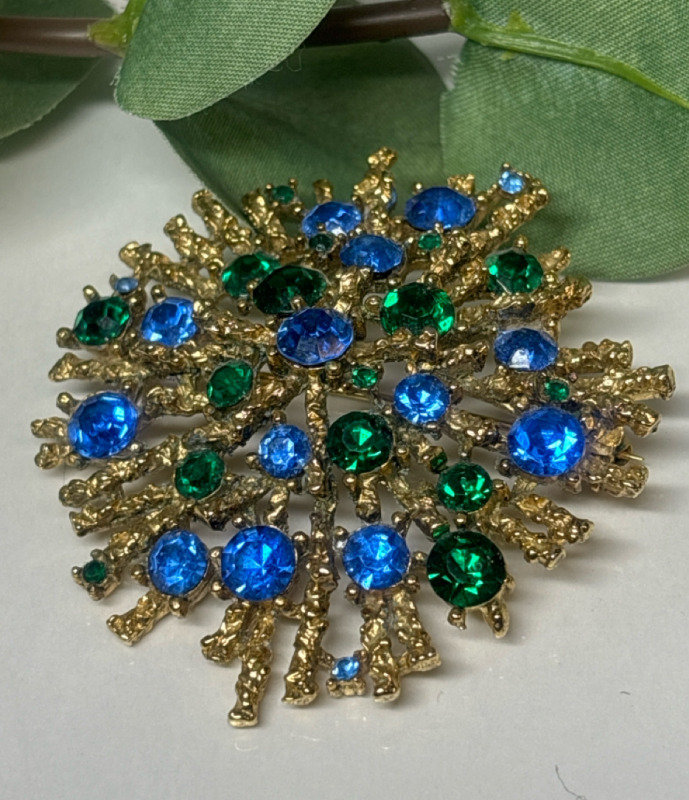 Vintage Unsigned LISNER Brooch Celestial Emerald Sapphire Rhinestones