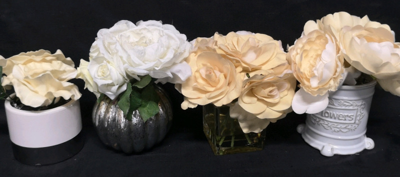 4 Faux Flowers Decor with Vases