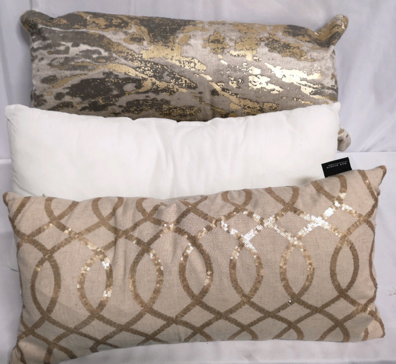 4 Decorative Pillows - Sequins